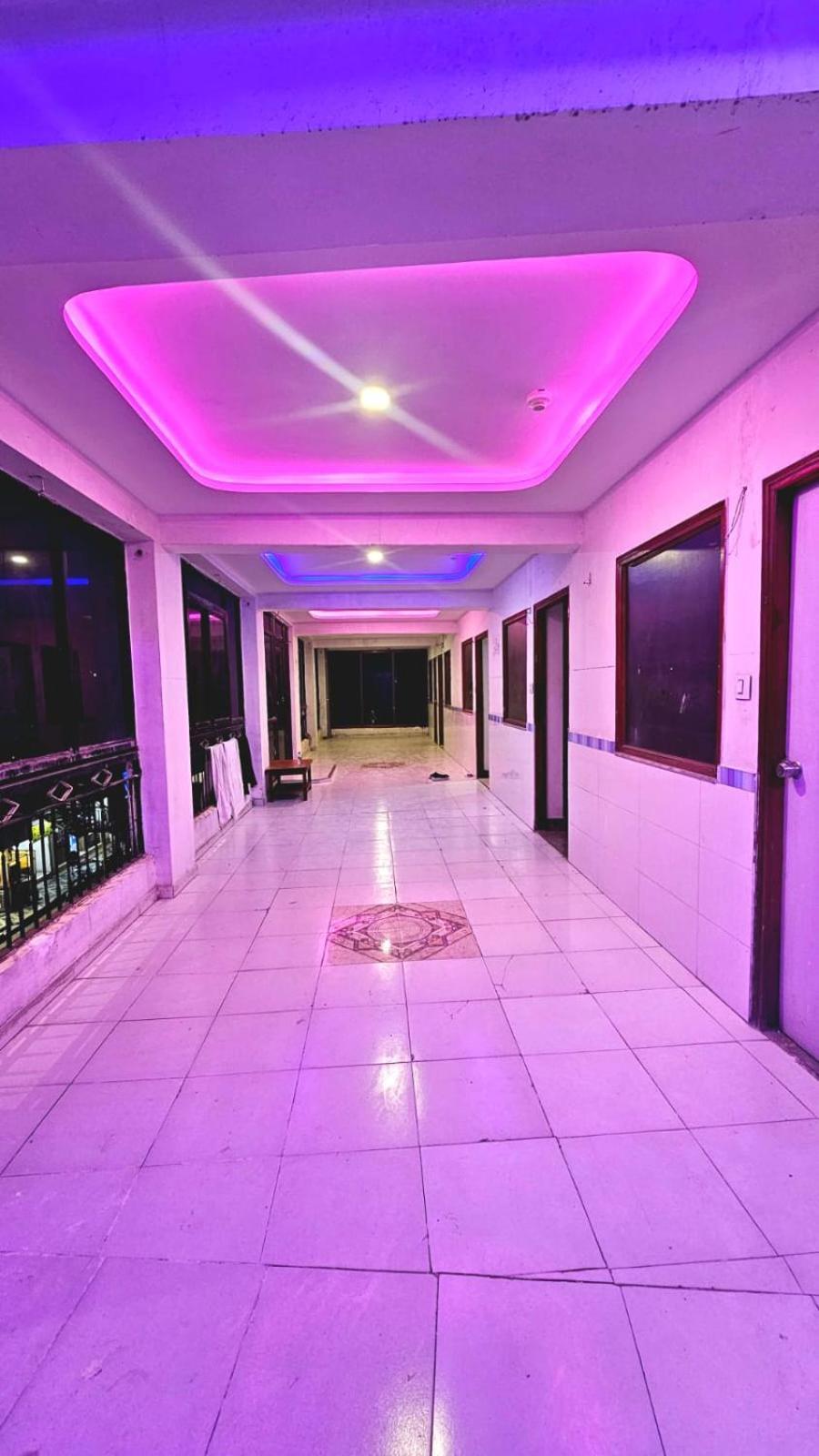 Hotel Runway Inn Ahmedabad Exterior foto